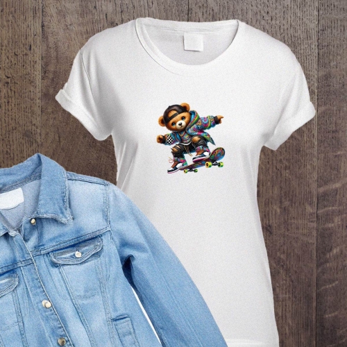 Naprasowanki, Naplamki, Termo Naklejki na Ubrania DTF - Miś na Deskorolce